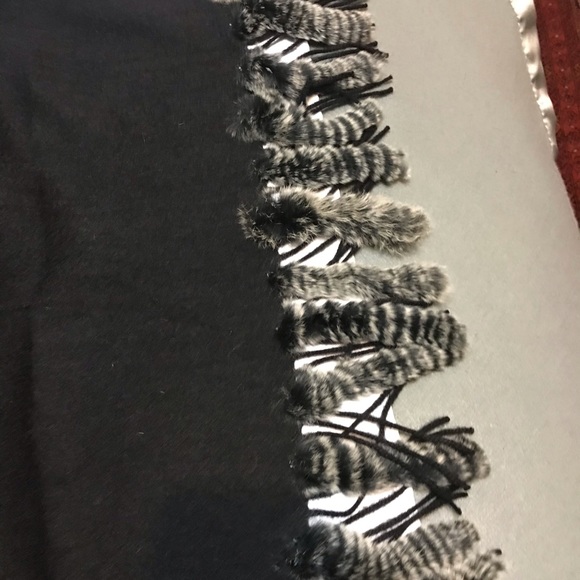 Neiman Marcus Wool Cape with fur trim - Picture 3 of 6